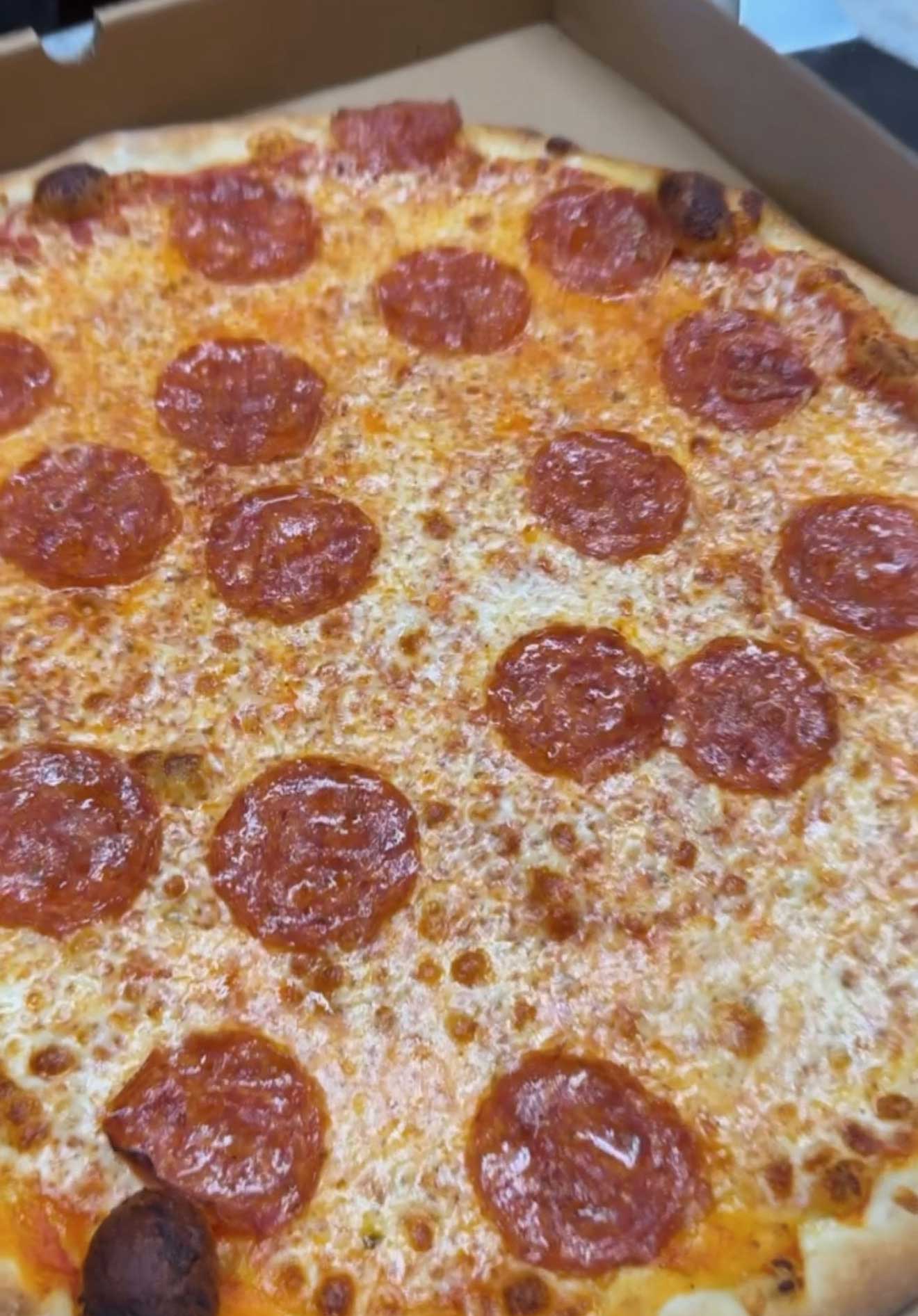 Pizza in Delray Beach - Pizzeria Vesuvio
